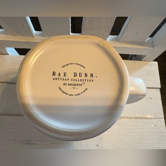 White Ceramic Mug with 'Good Egg' Design - Picture 2 of 4